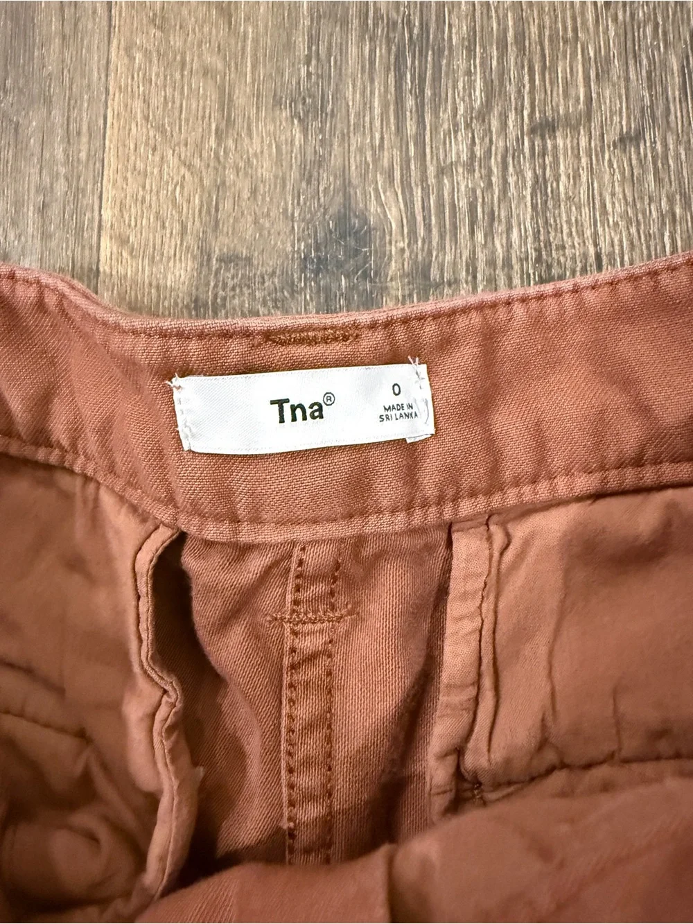 Aritzia TNA supply cargo pants
